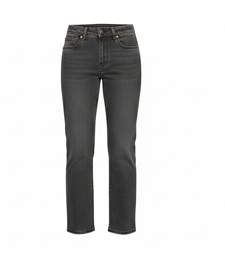 Straight-Leg Jeans – Modern Minimalist